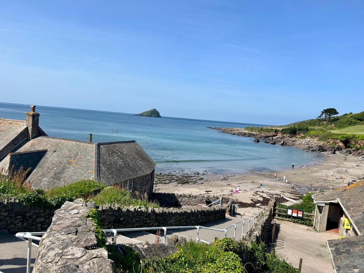 Spacious Cottage In The Village Of Wembury Exterior photo